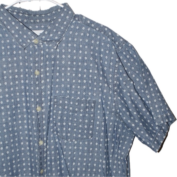 Old Navy - Short Sleeve Button Down- XL - 100% Cotton - Picture 2 of 8
